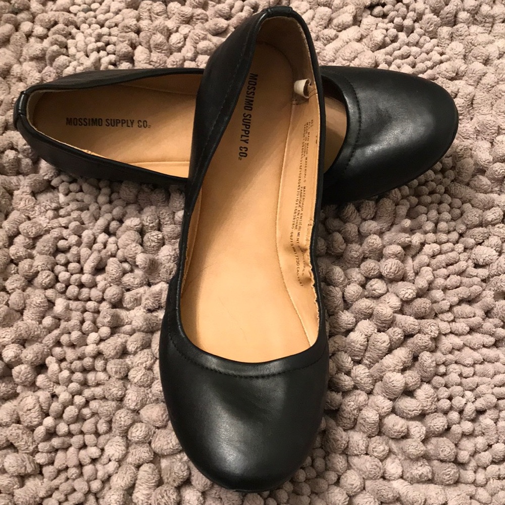 Black round leather flats Sz.8